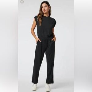 Vuori Black Jumpsuit Short Sleeve Lux Crew Neck Keyhole Back XL